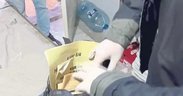 Uyuşturucuyu din kitaplarının arasında saklamışlar!