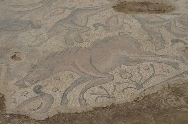 izmirin-altindaki-buyuk-sir-ortaya-cikti-gorenler-gozlerine-inanamadi-1790928750508.jpeg
