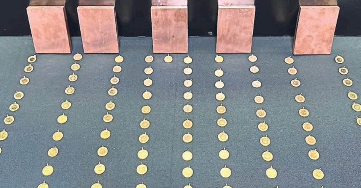Denizli'de yüzlerce sahte altınla yakalandılar