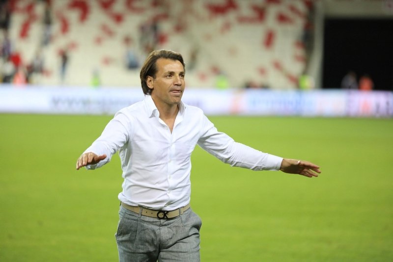 Gidenlerin hali harap Galeri Yeni Asır
