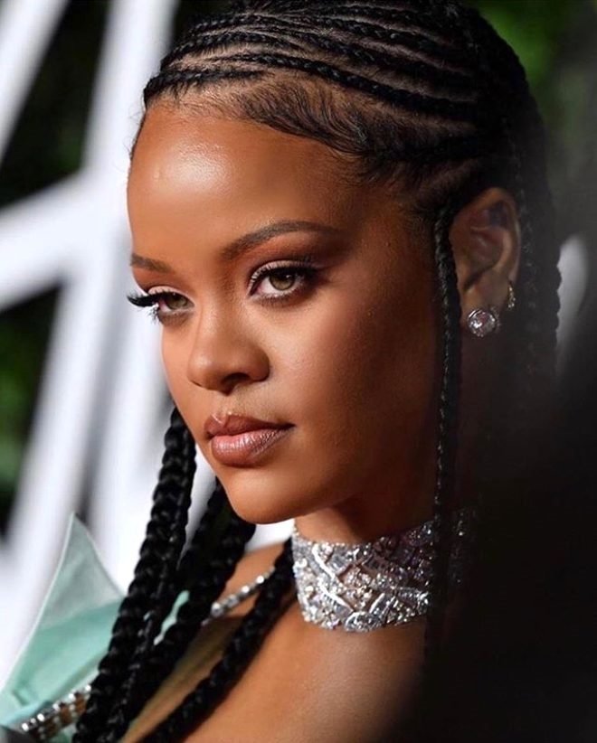 Rihanna’dan koronayla mücadeleye 5 milyon dolarlık dev yardım
