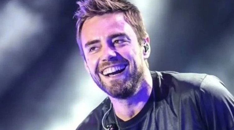 Ünlü şarkıcı Murat Dalkılıç, Kuşadası’nda yeni bir hayata adım atıyor