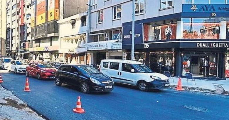 İzmir’de Halit Ziya Bulvarı trafiğe açıldı