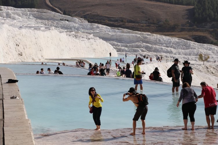 Beyaz cennet Pamukkale’de ara tatil bereketi! Doluluk yüzde 100’e ulaştı
