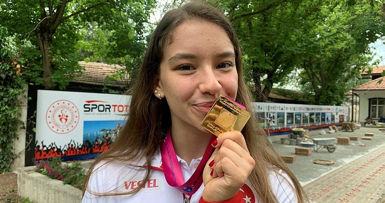 Cimnastikte Akhisarlı dünya şampiyonu Ayşe Begüm Onbaşı’nın bir hayali var: Olimpiyat altını