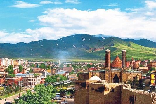 Mevsimin tadını çıkarmak isteyenler bu şehirlere!