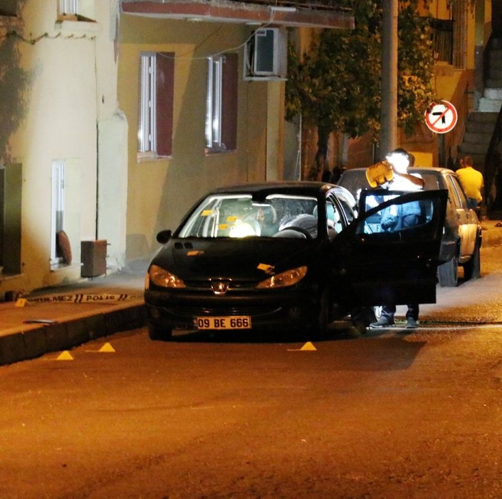İzmir Konak’ta iki grup arasında silahlı kavga