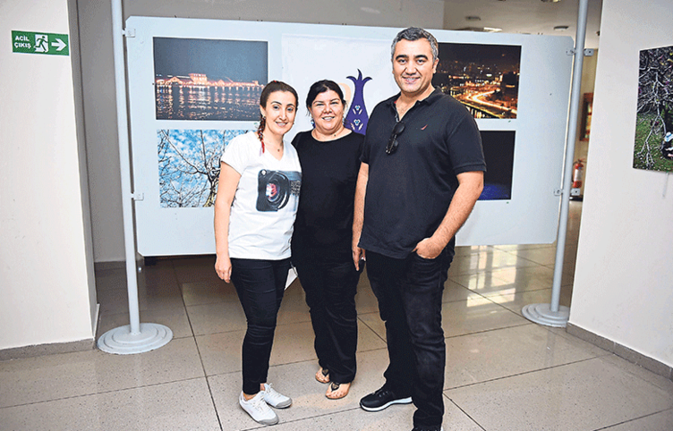 Çocuk vakfı yararına fotoğraf sergisi açtılar