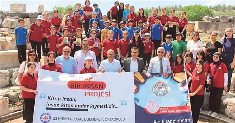 Gladyatörler kentinde kitap okuma etkinliği