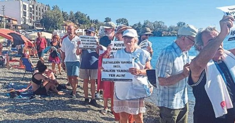 Foça’da kıyı işgalini protesto eylemi