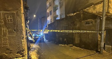 Sokakta boğazı kesilmiş halde bulundu