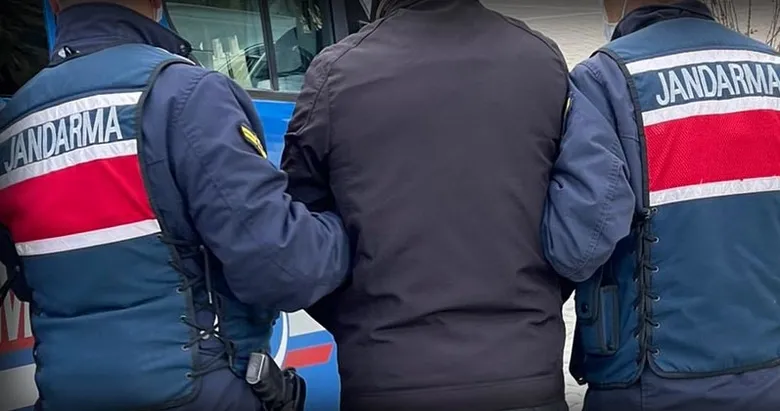 İzmir’de jandarmaya kimlik göstermekte direnen 8 şüpheliye gözaltı