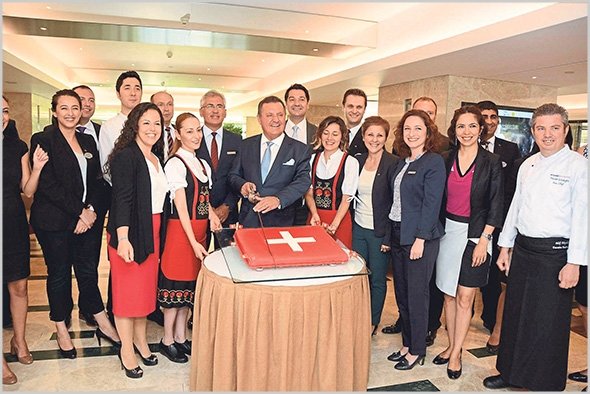 En çok Santorini’yi beğendi