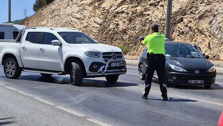 Tatlıses’in kızı Dilan Bodrum’u birbirine kattı