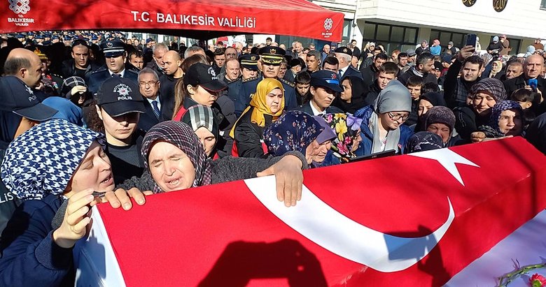 Şehit polis memuru gözyaşlarıyla uğurlandı