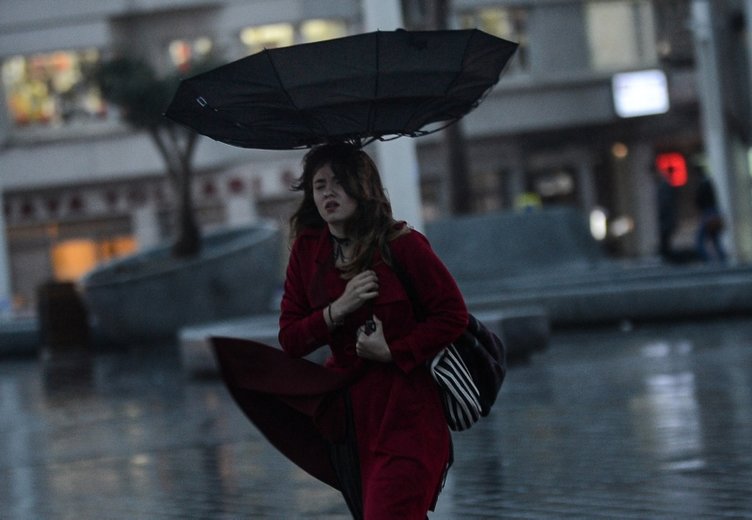 İzmir’de bugün hava nasıl olacak? Meteoroloji’den son dakika uyarısı! 17 Ocak Pazartesi hava durumu...