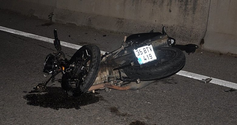 İzmir’de feci kaza! Otomobil ile çarpışan motosikletin sürücüsü hayatını kaybetti