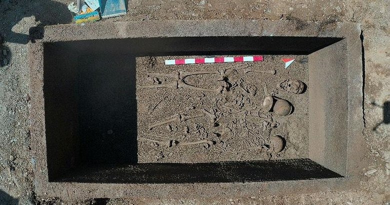 Bodrum’da lahit mezarda bulanan eserler arkeoloji dünyasına ışık tutacak