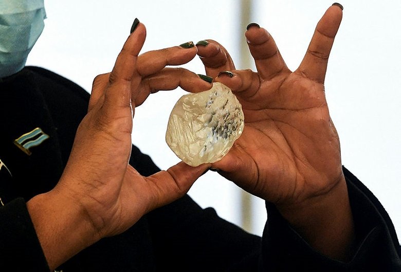 Botsvana'da dünyanın en büyük 3. elması bulundu - Dış Haberler Haberleri