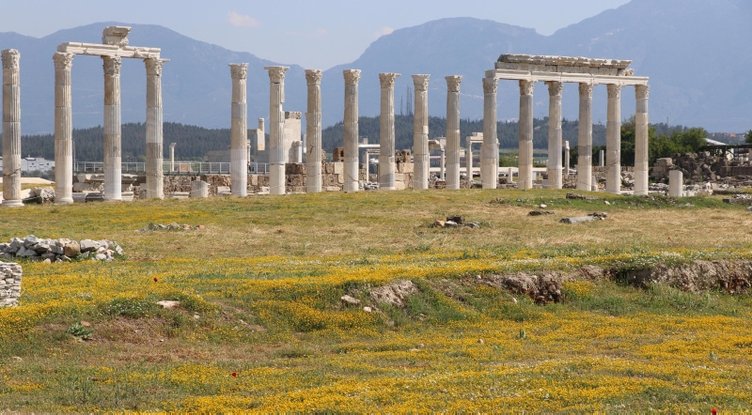 Denizli’deki Laodikya Antik Kenti’ne ziyaretçi akını
