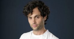 'You' dizisinin yıldızı Penn Badgley: Başucumda Kur'an-ı Kerim var