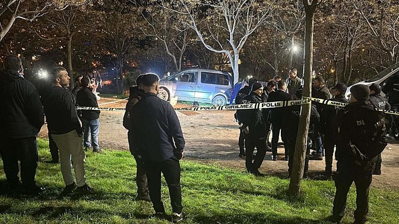 Araçta tartıştığı arkadaşını bıçaklayarak öldürdü