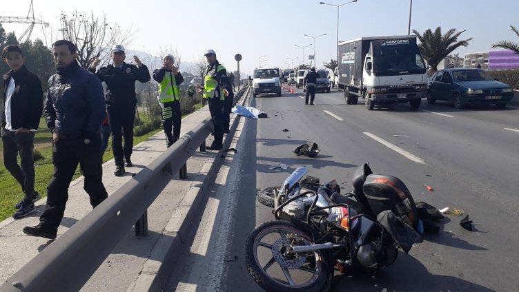 İzmir Konak’ta hafriyat kamyonunun altında kalan motosikletli öldü