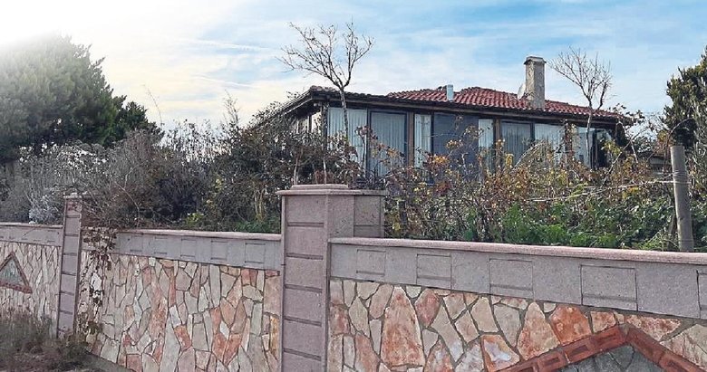 10 milyonluk borç için miras villa satıldı