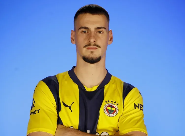 fenerbahcede-surpriz-veda-devre-arasinda-veda-edecek-1792767287333.png