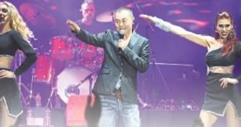 Serdar Ortaç rekora koşuyor