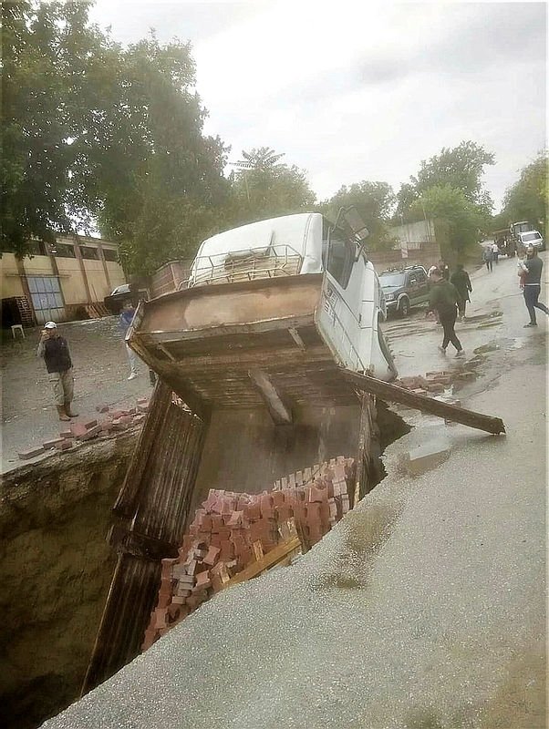 Denizli’yi sel vurdu