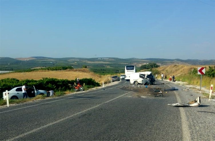 Son dakika: Manisa Salihli’de otobüs ile minibüs çarpıştı! Ölü ve yaralılar var