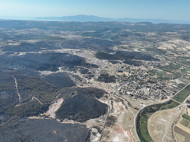 Dört köyü kül eden yangını iki meczup çıkarmış