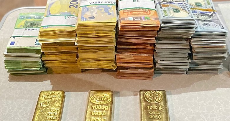 Manavgat’taki rüşvet paraları zirai depodan çıktı! 3 kilogram altın, 500 bin Euro, 153 bin 160 dolar bulundu