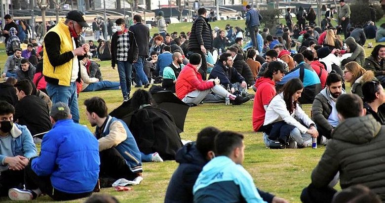 İzmir için uyardı: Vaka sayıları korkutucu düzeye gelecek