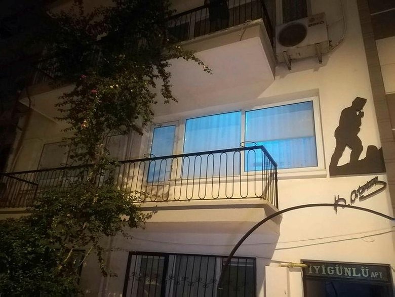 Komşu ihbar etti polis 2 hırsızı da yakaladı