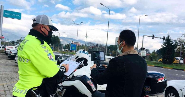 Aydın’da drone destekli trafik denetimi yapıldı 2 saatte 47 sürücüye ceza yazıldı