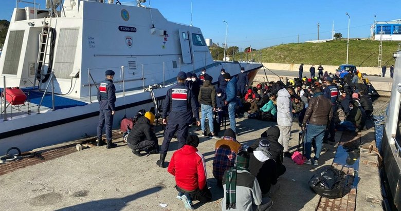 Göçmenleri kaçıran tekneye İHA destekli operasyon