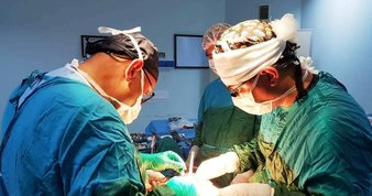 Yunusemre’de parke taşı çalışması sürüyor