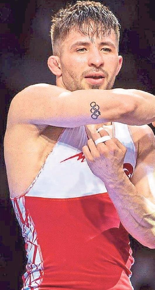 Üç güreşçimiz finalde