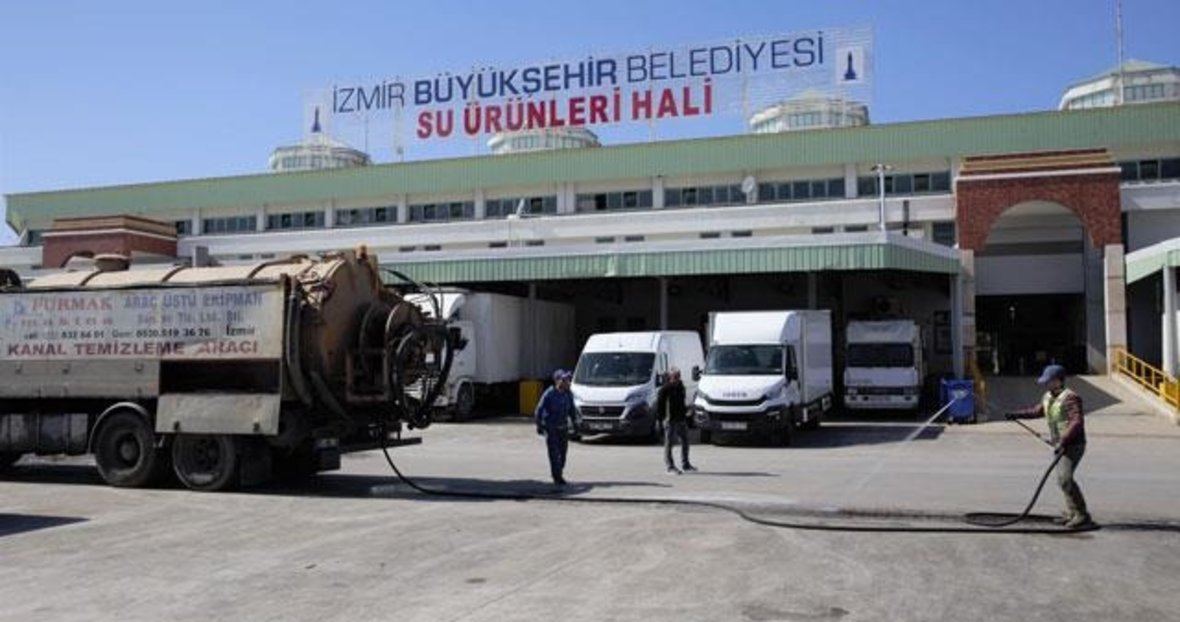 Izmir De Hal Saatlerine Korona Ayari