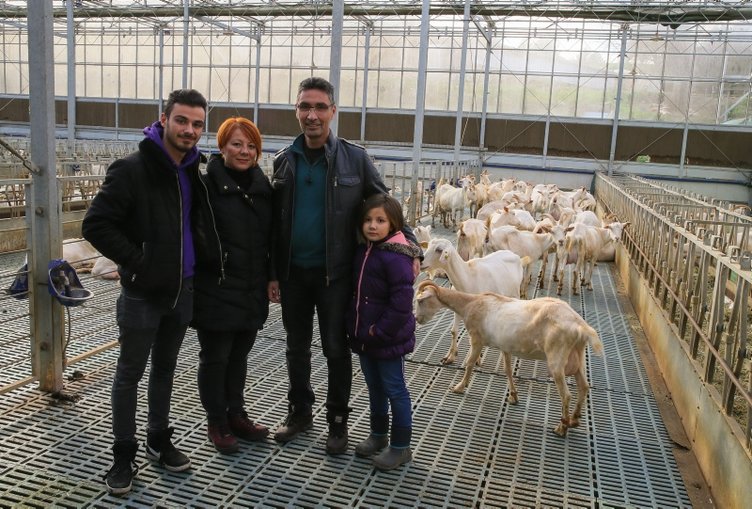 İzmir’de kızı süt içsin diye kurduğu çiftlikle zincir marketlere girdi
