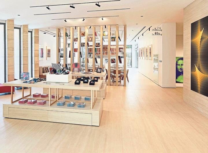 Arkas Sanat Alaçatı iki sergiyle açıldı