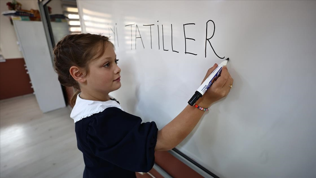 OKULLAR NE ZAMAN KAPANIYOR? | Yaz tatili ne zaman başlıyor? Okullarda karne günü ve yaz tatili başlangıç tarihi 2026