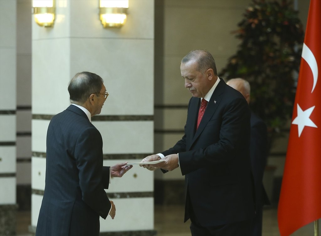 Başkan Recep Tayyip Erdoğan’da büyükelçilerden güven mektubu