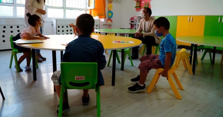 İzmir İl Milli Eğitim Müdürü Yahşi: Gönül rahatlığıyla evlatlarınızı okula gönderebilirsiniz