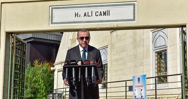 Başkan Erdoğan’dan cuma namazı çıkışı önemli açıklamalar