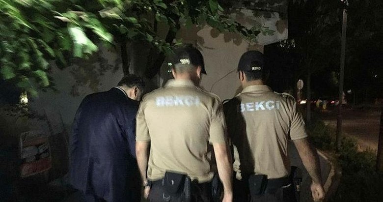 Nöbete gitmeyen bekçi evinde göğsündeki kurşun yarası ile bulundu