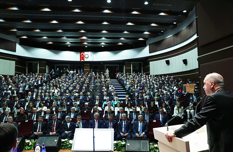 ‘Milletimizin iradesi başımızın üstünde’