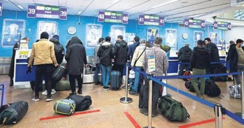 Belarus’taki göçmenlerin tahliyesi için uçak gönderildi